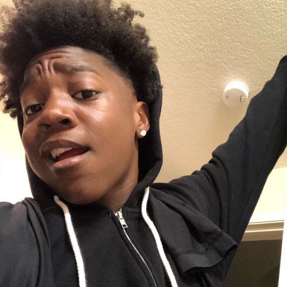 Meet your Posher, Donte - Picture 1 of 1